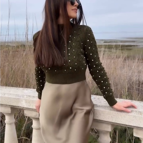 Zara GREEN OPEN BACK KNIT SWEATER WITH PEARLS - Picture 9 of 11